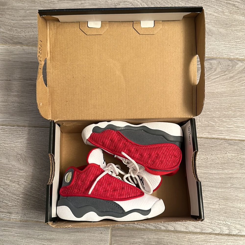 Jordan 13 Retro Red,Grey,White toddler size 6c